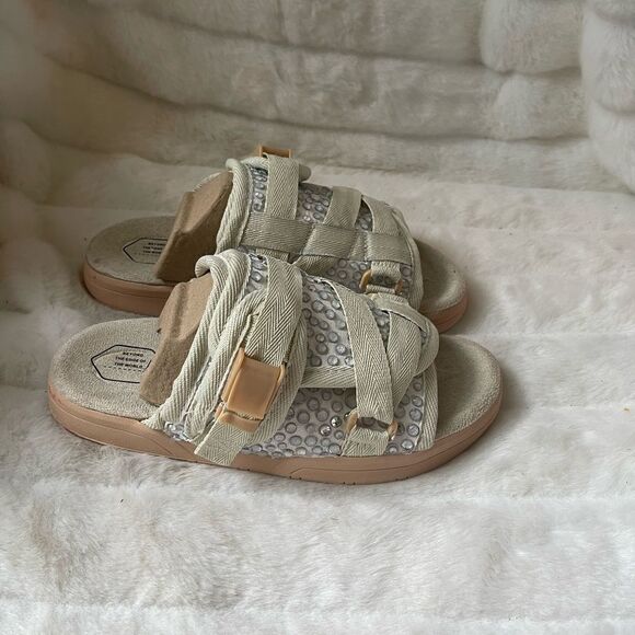 Beyond the edge of the world Beige slides sandals rhinestones accents SZS ,W10 - Picture 3 of 10